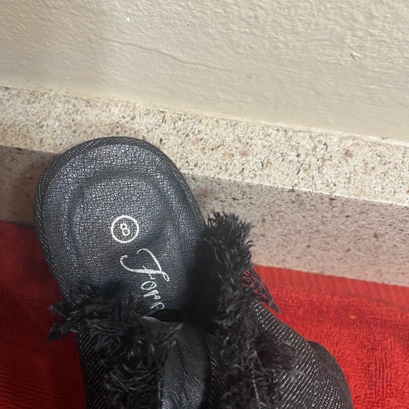 Black Denim   Distressed Booties boots - Picture 10 of 11